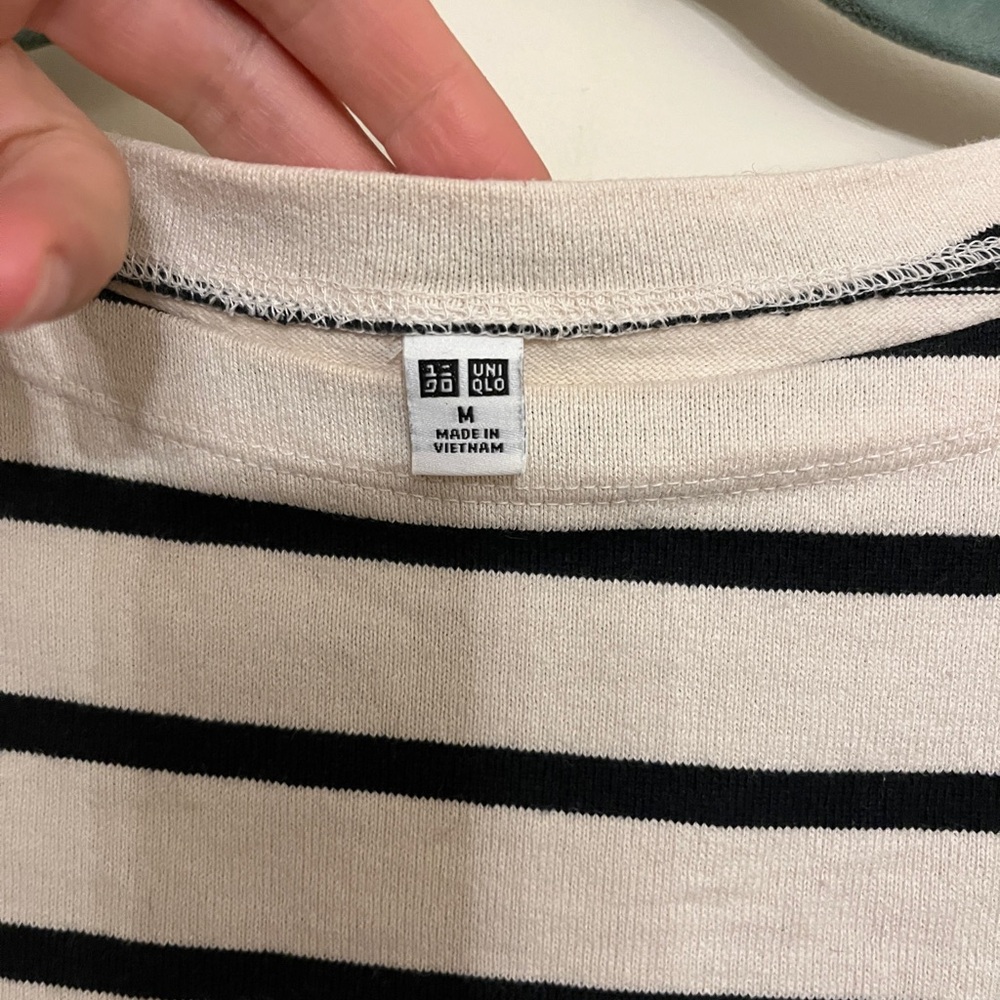 Uniqlo Black and Cream Striped Shirt - Picture 2 of 4